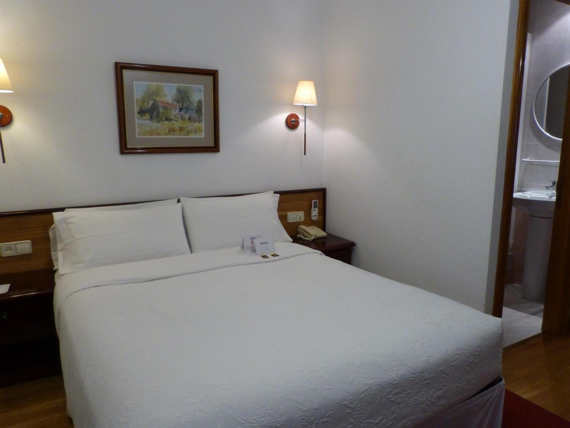 Hostal Navarra ปัมโปลนา ภายนอก รูปภาพ