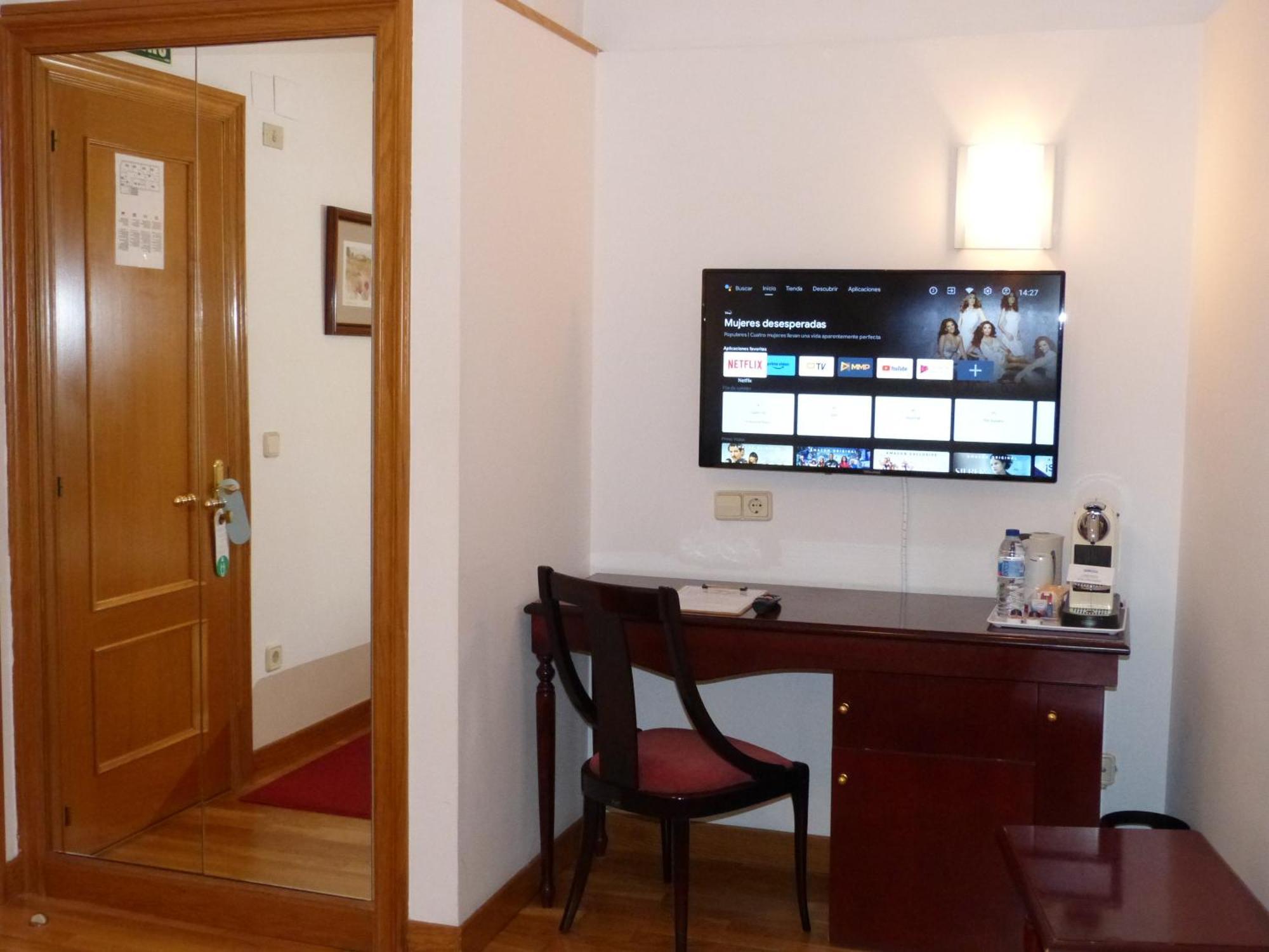 Hostal Navarra ปัมโปลนา ภายนอก รูปภาพ